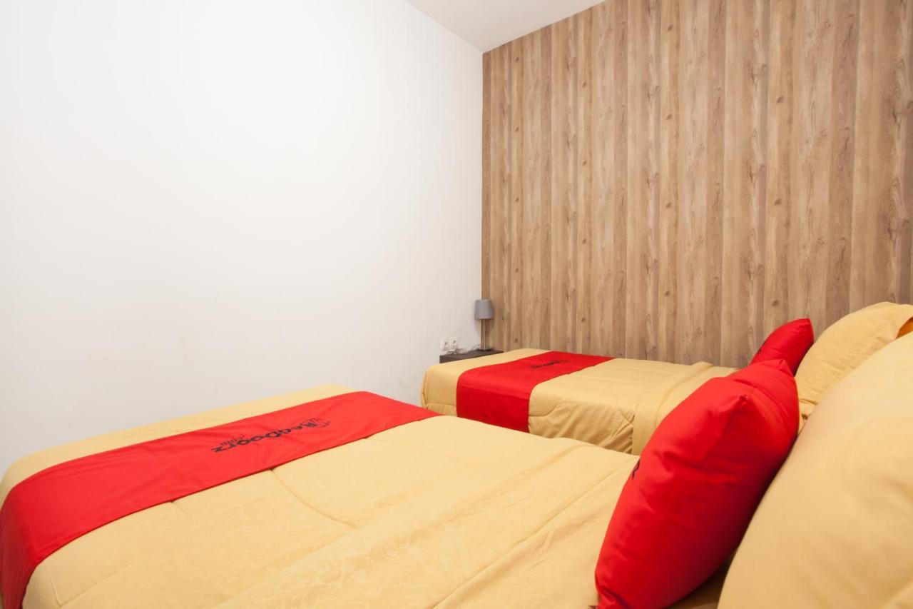 Reddoorz Near Museum Angkut Batu Hotell Batu  Exteriör bild