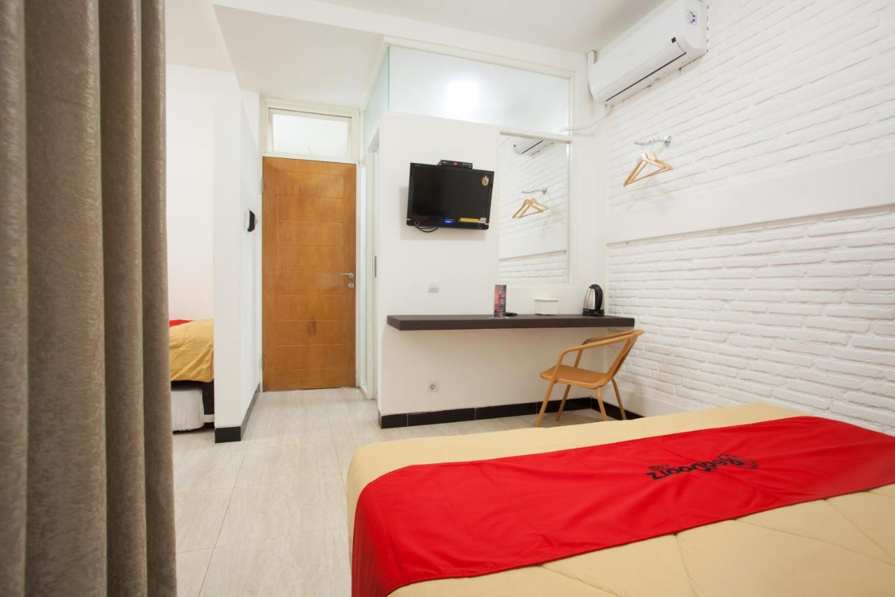 Reddoorz Near Museum Angkut Batu Hotell Batu  Exteriör bild