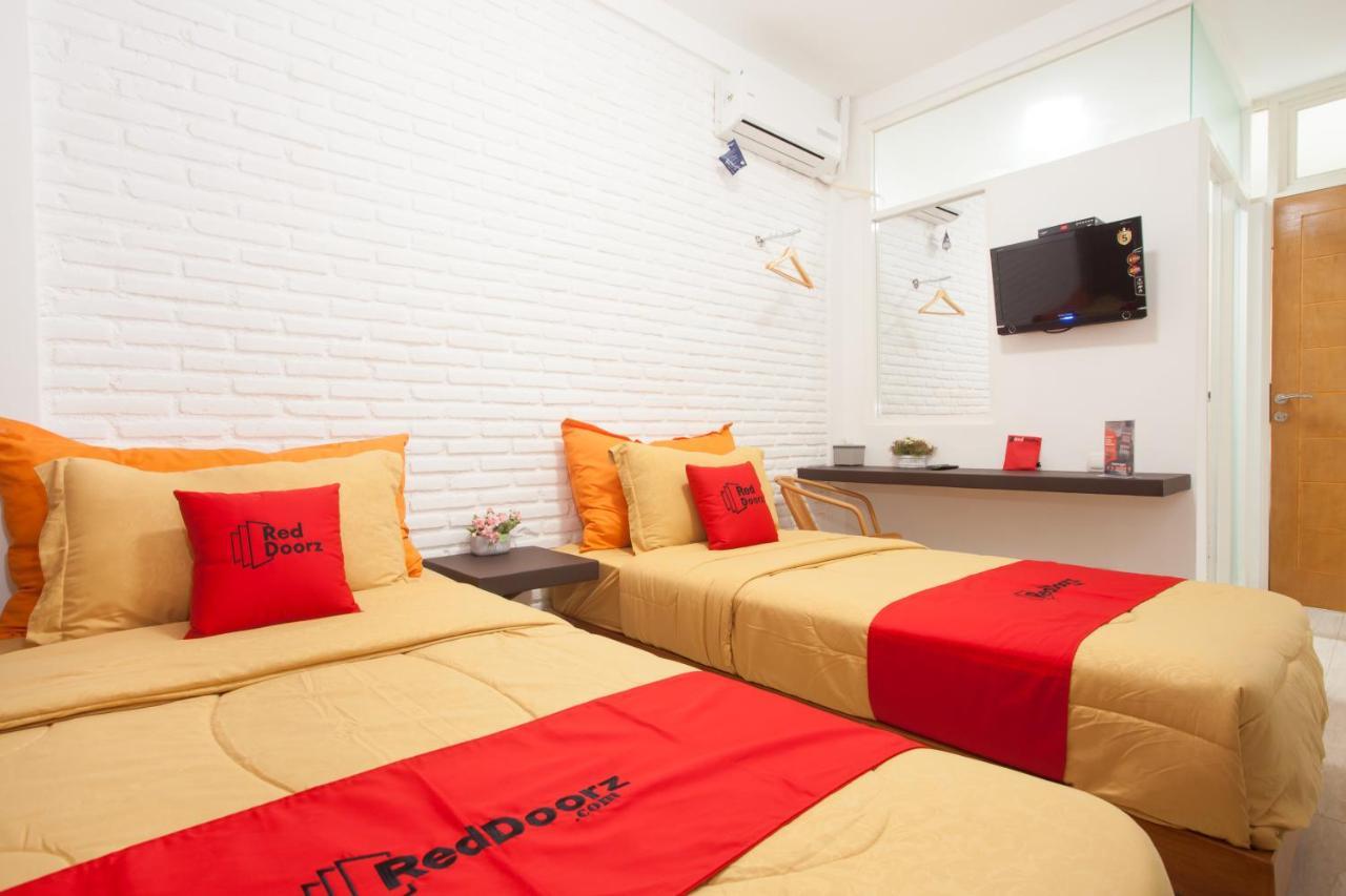 Reddoorz Near Museum Angkut Batu Hotell Batu  Exteriör bild