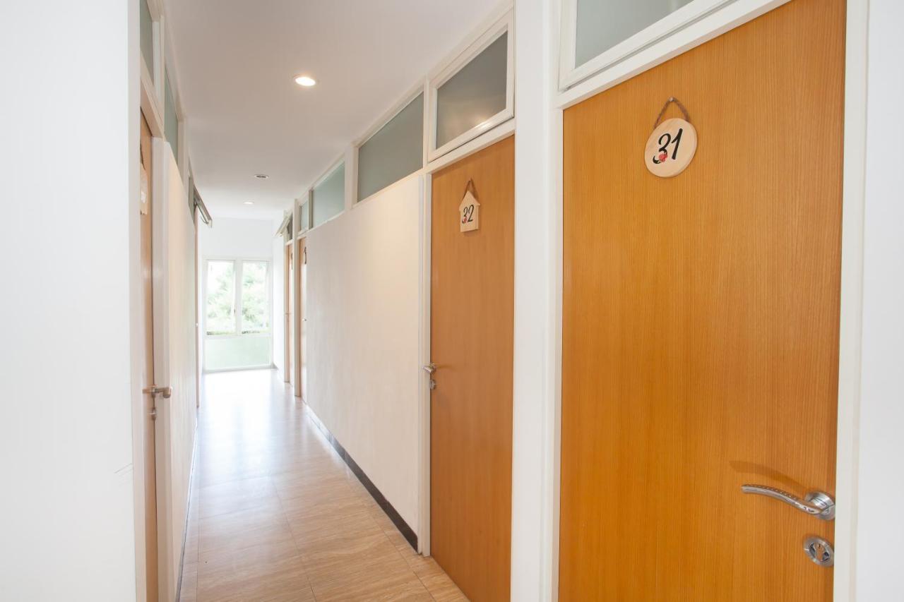 Reddoorz Near Museum Angkut Batu Hotell Batu  Exteriör bild