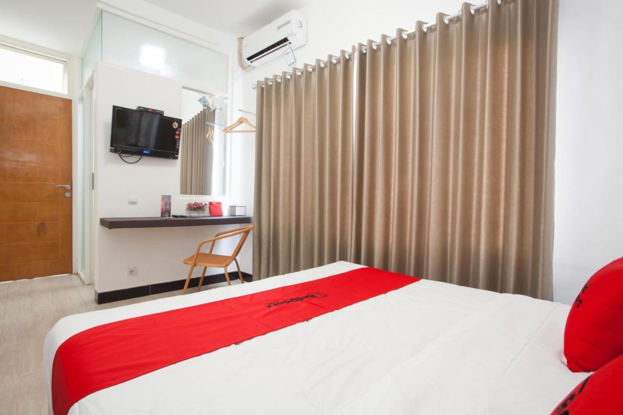 Reddoorz Near Museum Angkut Batu Hotell Batu  Exteriör bild